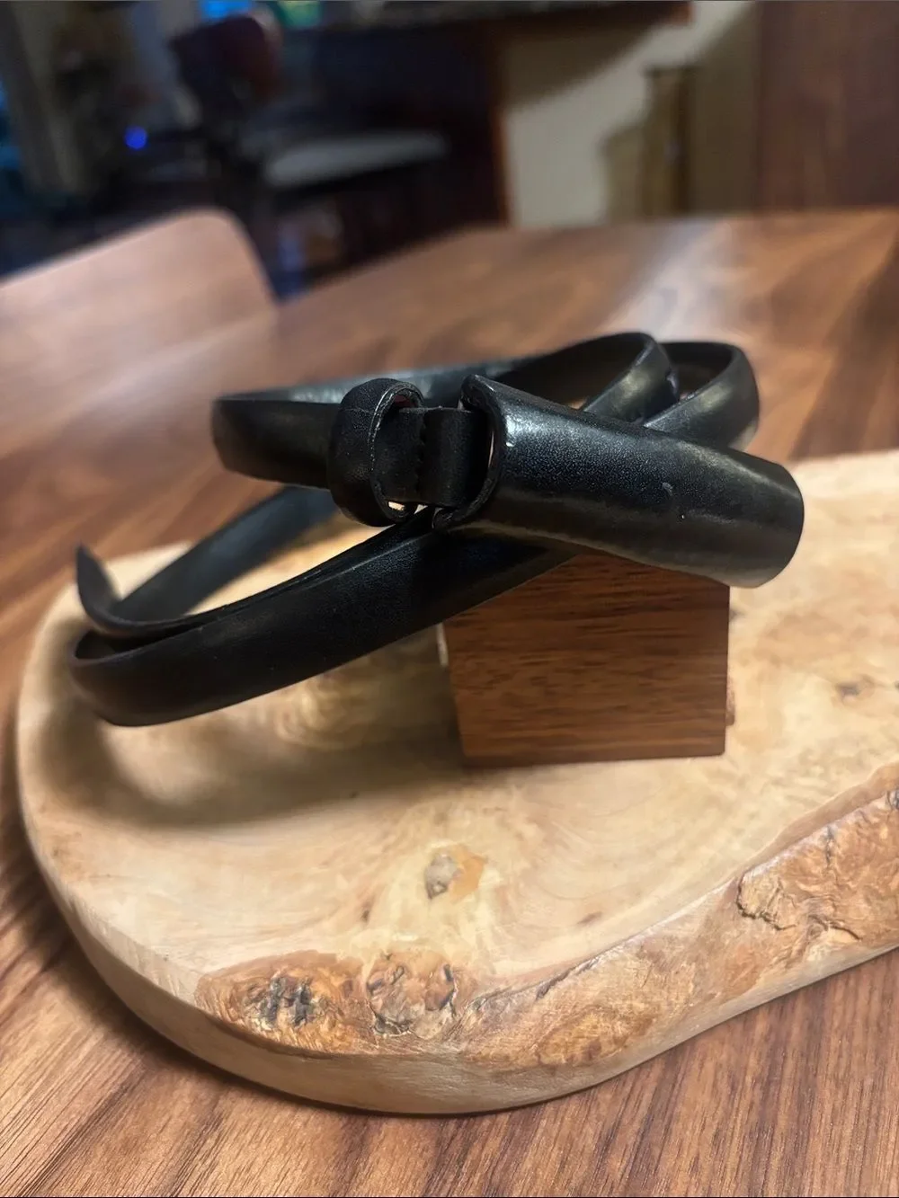 Vintage Lands' End Womens Black Leather Belt - 32